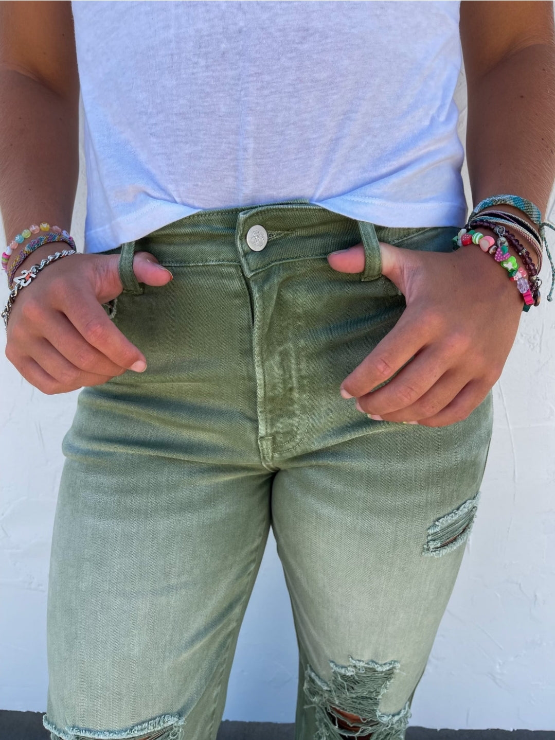 Studio|Blakeley Distressed Colored Jeans In Olive