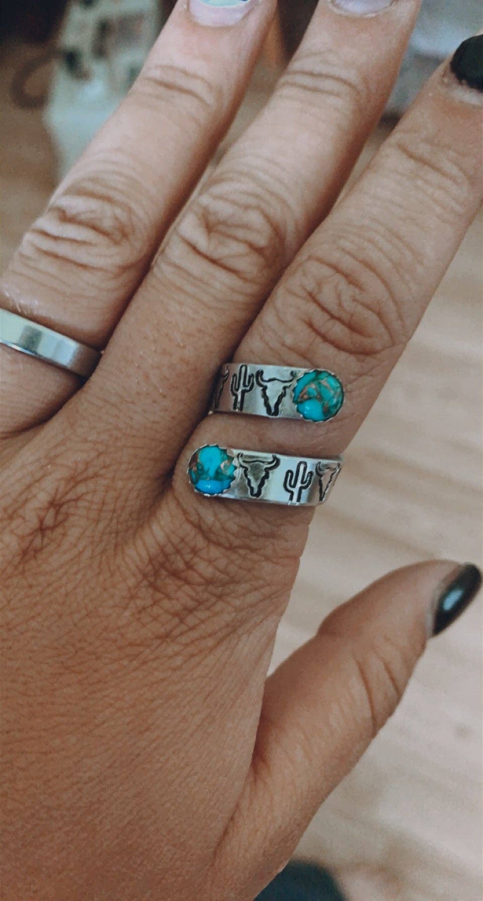 Studio|Twisted Steer head Stamped Ring With Turquoise